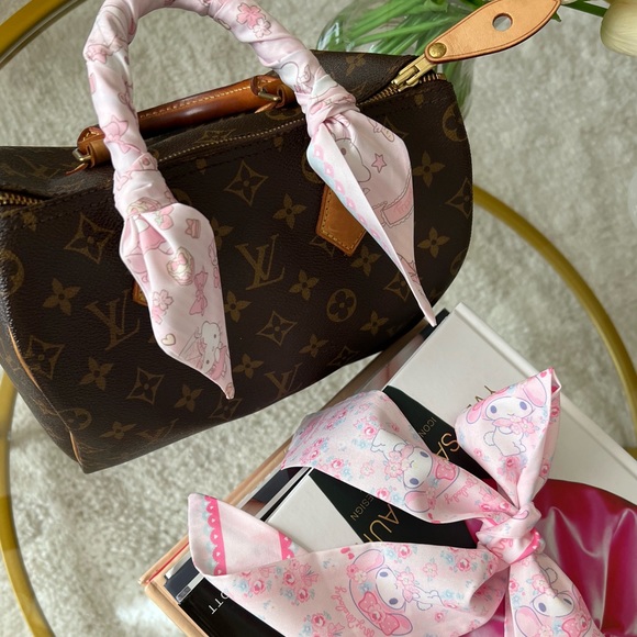 HELLO KITTY OR MY MELODY PINK TWILLY SCARF💕 - Picture 2 of 7